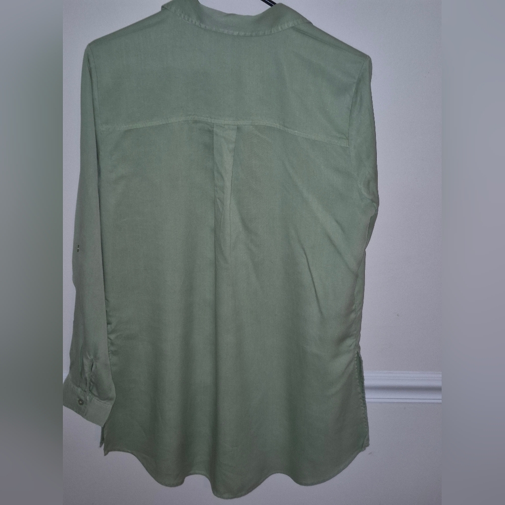 CROWN & IVY 100% LYOCELL Button-Up Shirt - Picture 3 of 10
